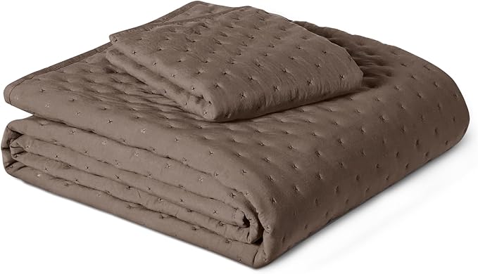 Amazon Basics Brushed Microfiber Quilt Set, Extra Soft by AmazonBasics