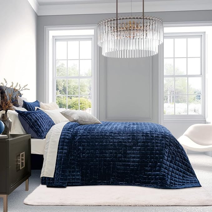 RECYCO Luxury Velvet Quilt Set Twin/Twin XL Size, Lightweight Velvet Comforter - Image 3