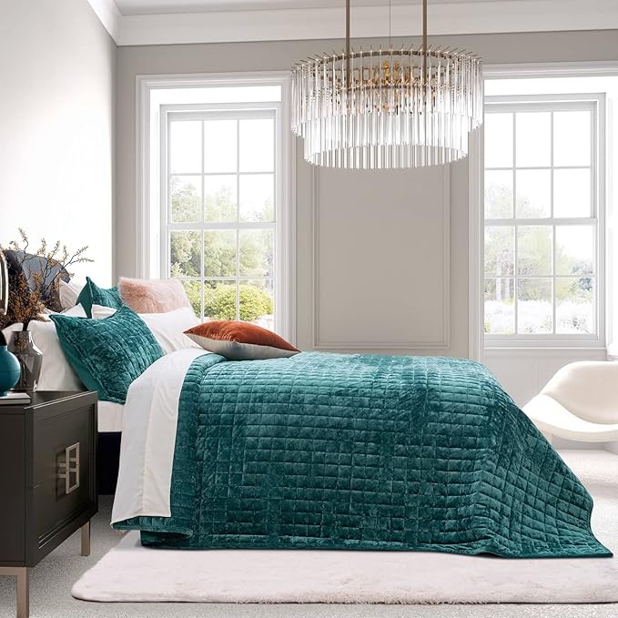 RECYCO Luxury Velvet Quilt Set King Size, Lightweight Velvet Comforter Set - Image 3