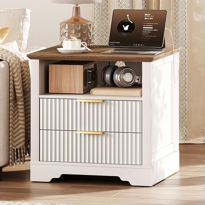 Farmhouse Fluted End Table by RALGEND