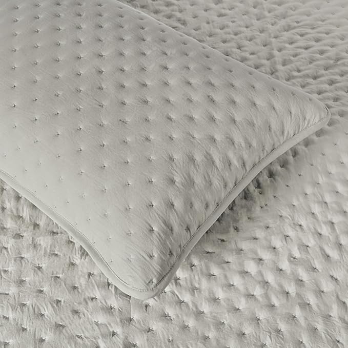 Amazon Basics Brushed Microfiber Quilt Set, Extra Soft - Image 3