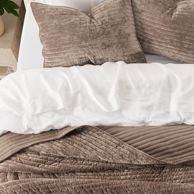 EVERGRACE Velvet Quilt Set King Size, Luxurious Soft Striped Channel Bedding Set - Image 3