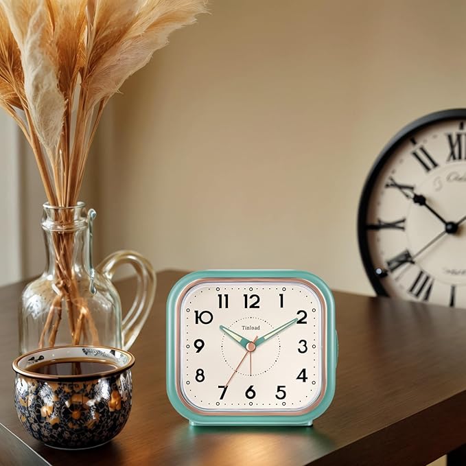 4.5" Vintage Retro Analog Alarm Clock, Super Silent Non Ticking Clock - Image 8