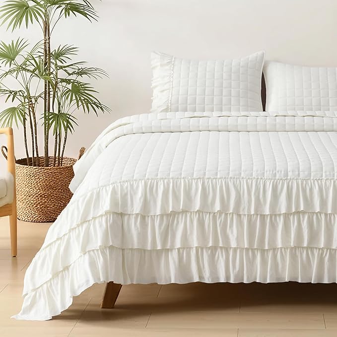 HORIMOTE HOME Ivory Ruffled Quilt Set Twin Size, Classic Geometric Square by HORIMOTEHOME