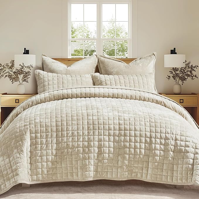 RECYCO Luxury Velvet Quilt Set, California King 118'' x 106'' Oversized by RECYCOHOMECOLLECTION