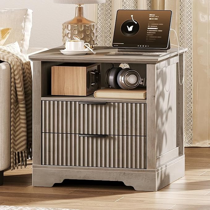 Farmhouse Fluted End Table by RALGEND