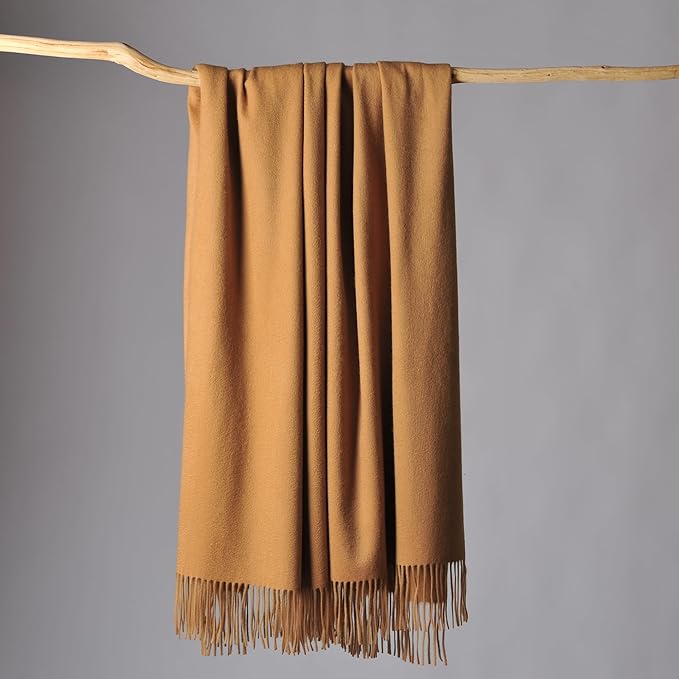 CUDDLE DREAMS Premium Cashmere Throw Blanket by CUDDLEDREAMS