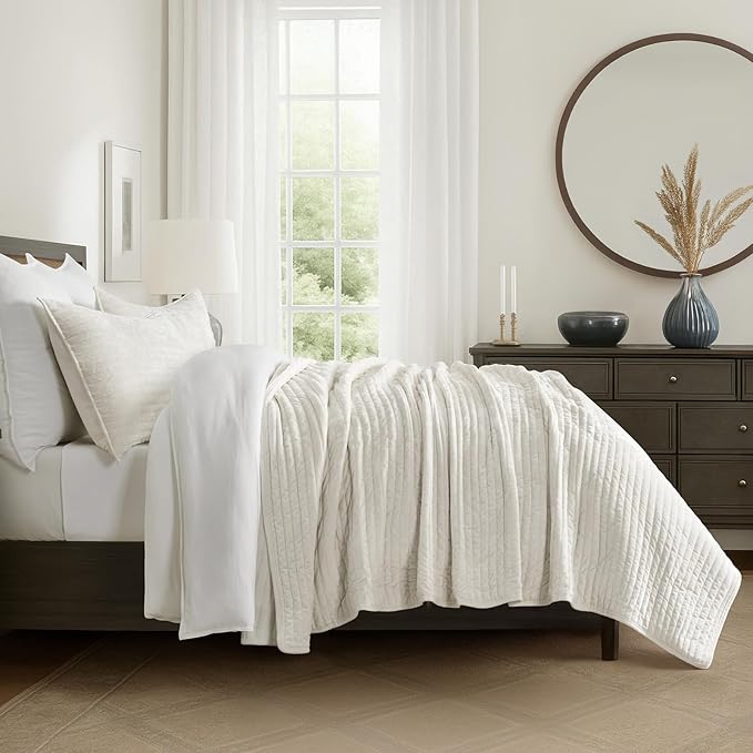 EVERGRACE Velvet Quilt Set King Size, Luxurious Soft Striped Channel Bedding Set - Image 5