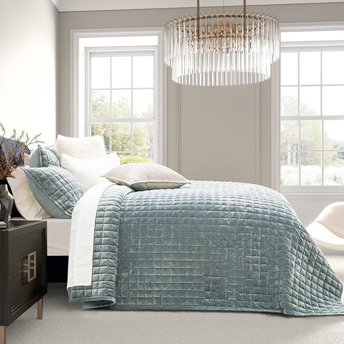 RECYCO Luxury Velvet Quilt Set Full Queen Size Bedding Sets, Ultra Soft Velvet - Image 3