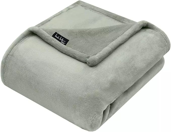 Nicole Miller Oversized Plush Fleece Throw Blanket – Ultra Soft, Lightweight & - Image 2