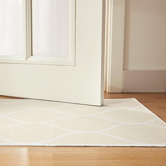 Amazon Basics Thin Indoor Area Rug, Geometric Printed Washable Home Decor Carpet - Image 2