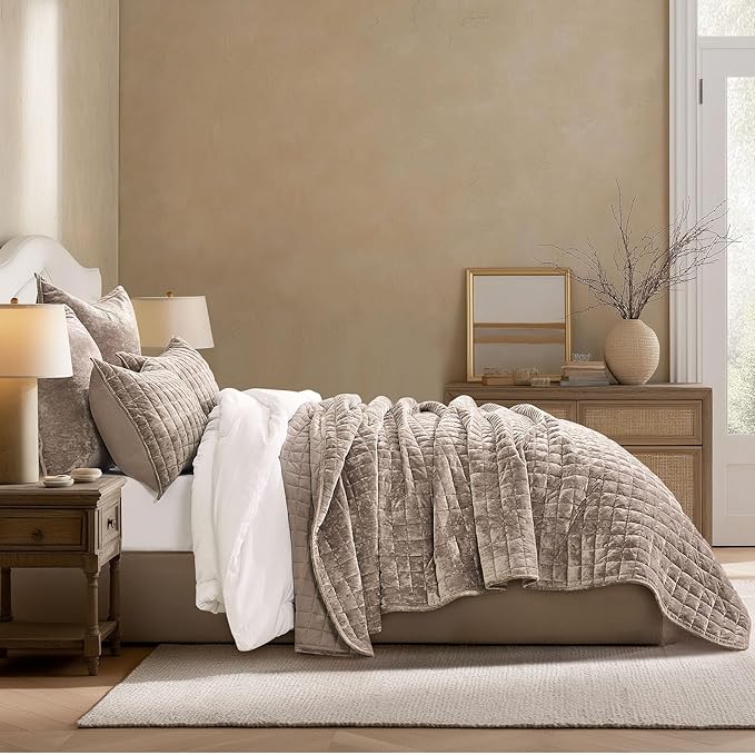 RECYCO Luxury Velvet Quilt Queen Size Bedding Set, Ultra Soft Velvet Comforter - Image 2