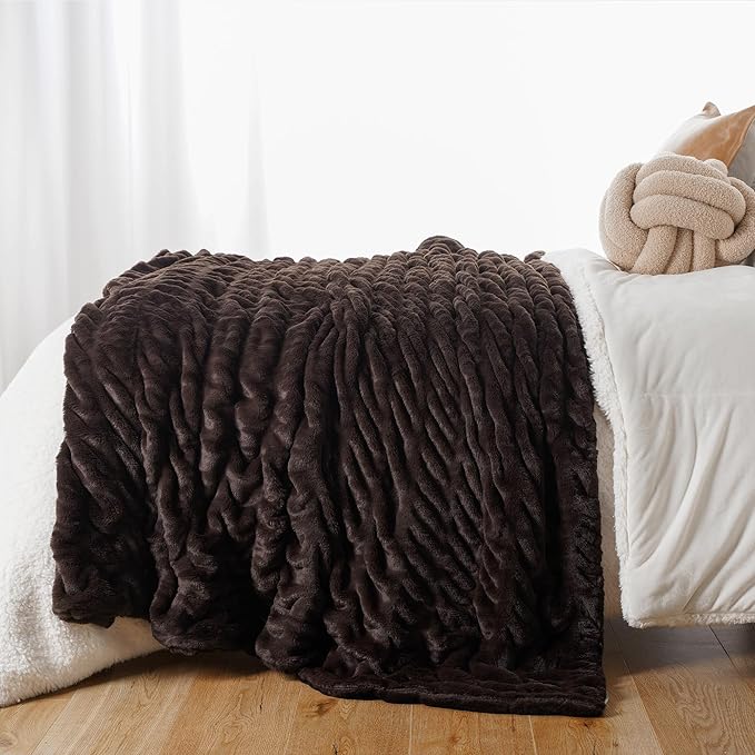 BATTILO HOME Dark Brown Faux Fur Throw Blanket by BATTILOHOME