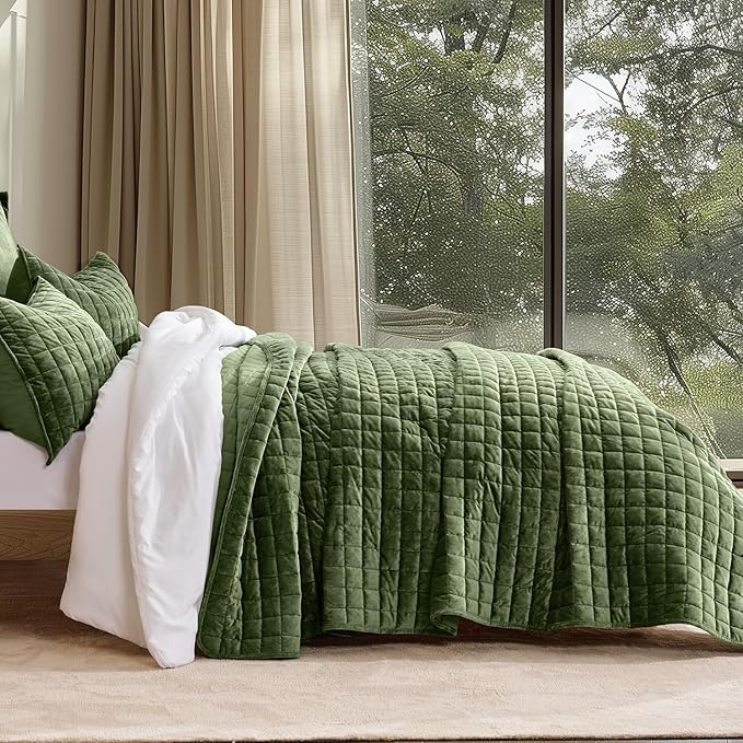 RECYCO Luxury Velvet Quilt Set King Size Bedding Sets, Ultra Soft Velvet - Image 2