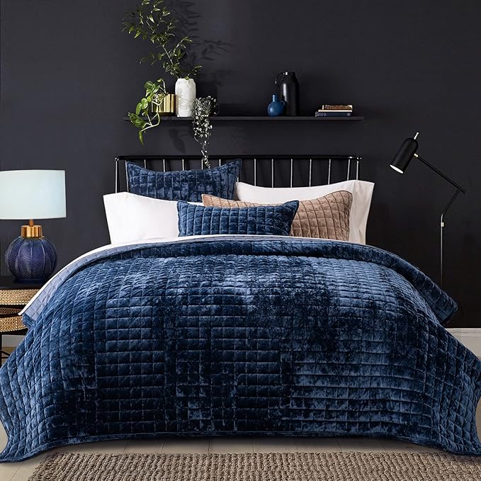 RECYCO Luxury Velvet Quilt Set Full Queen Size, Lightweight Velvet Comforter Set - Image 2