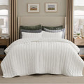 Bedsure Velvet Quilt King Size Set by BEDSURE