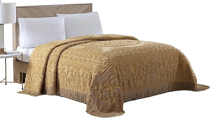 Beatrice Home Fashions Medallion Chenille Bedspread by BeatriceHomeFashions