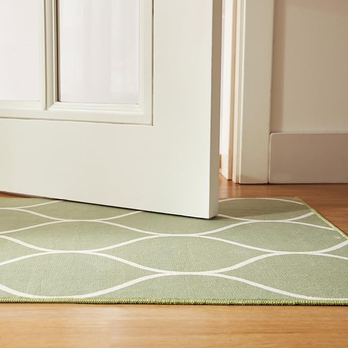 Amazon Basics Thin Indoor Area Rug, Geometric Printed Washable Home Decor Carpet - Image 2