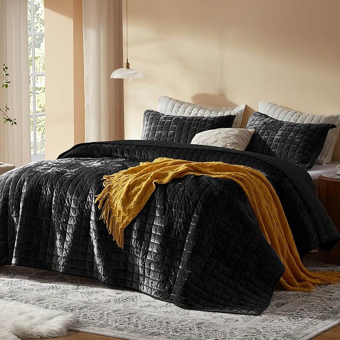 LEAONME Velvet Quilt King Size-98''x106'', Lightweight Black Velvet Comforter - Image 2