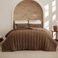 Bedsure Luxury Velvet Quilt Queen Size by BEDSURE