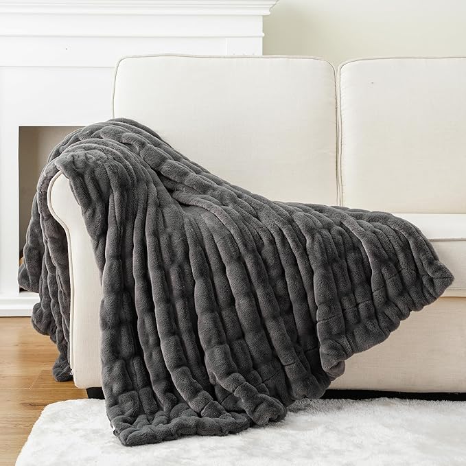 BATTILO HOME Luxury Faux Fur Blanket - Image 7
