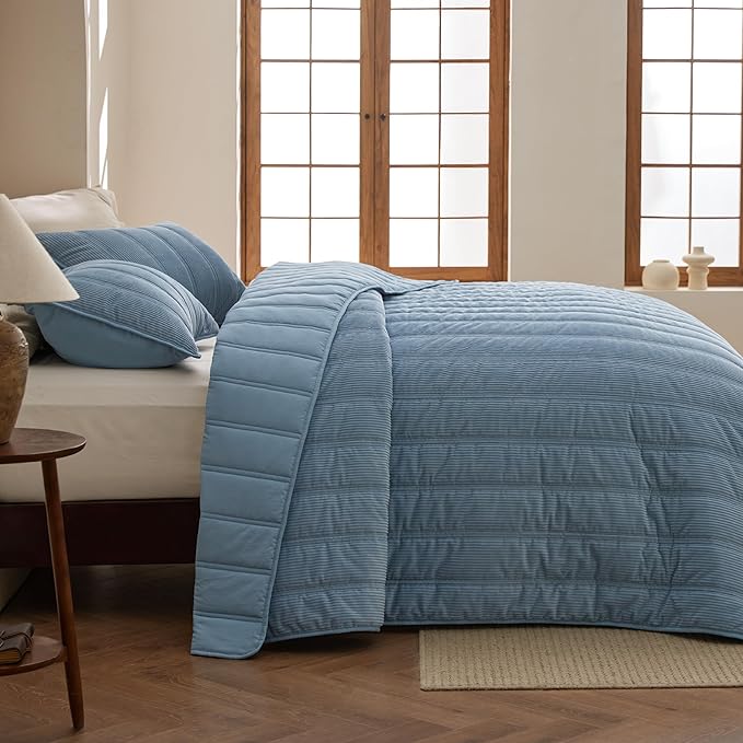 Bedsure Luxury Velvet Quilt King Size - Image 6