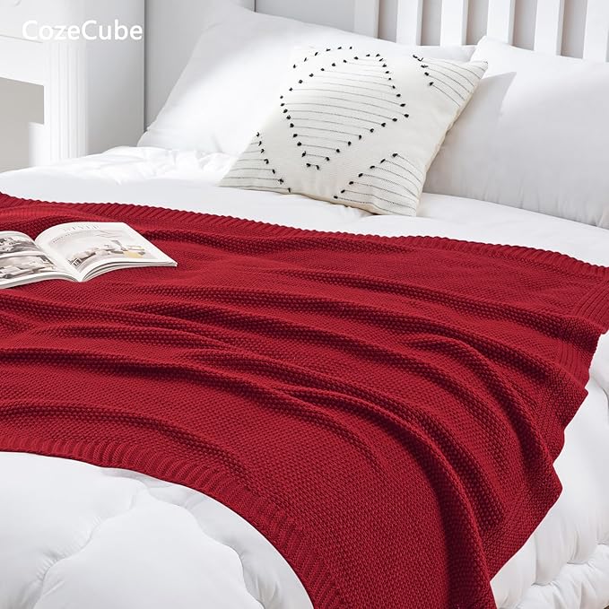 CozeCube Christmas Red Throw Blanket - Image 2