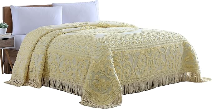 Beatrice Home Fashions Medallion Chenille Bedspread by BeatriceHomeFashions