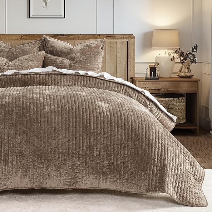EVERGRACE Velvet Quilt Set King Size, Luxurious Soft Striped Channel Bedding Set - Image 7