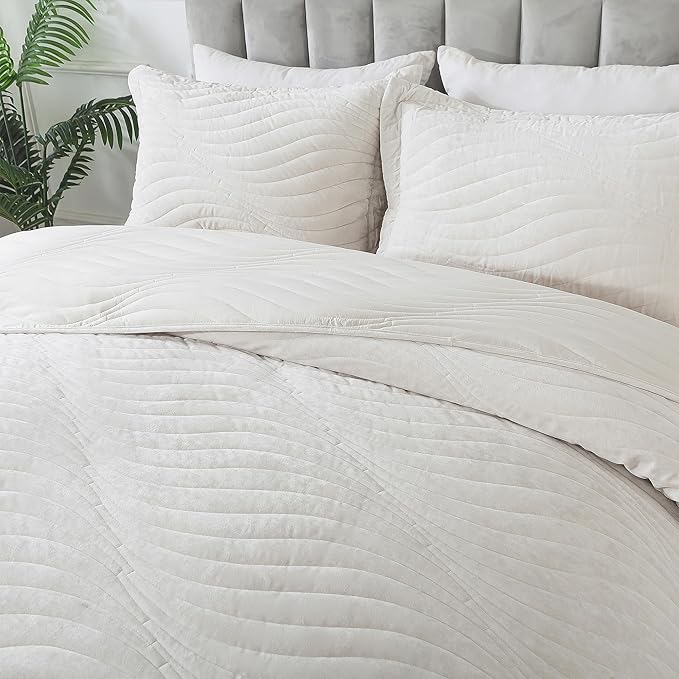 HoneiLife King Quilt Bedding Set by HoneiLife