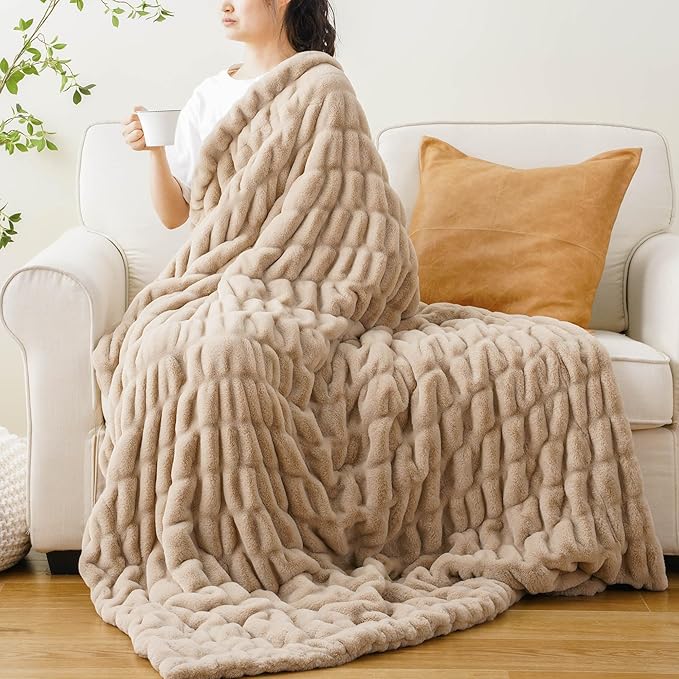 BATTILO HOME Luxury Faux Fur Throw Blanket - Image 9