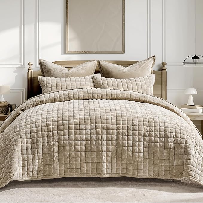 RECYCO Luxury Velvet Quilt Set, California King 118'' x 106'' Oversized by RECYCOHOMECOLLECTION
