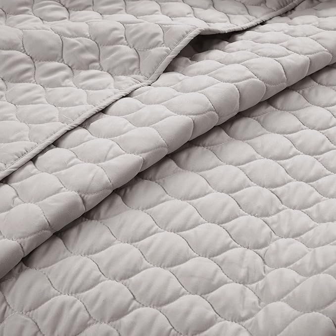 Lush Decor Ella Ruffle Lace Quilt, 3 Piece Set, Light Gray - Image 4