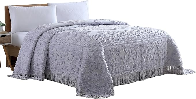 Beatrice Home Fashions Medallion Chenille Bedspread by BeatriceHomeFashions