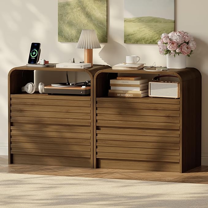 24" Wide Modern Fluted Nightstand by METOTI