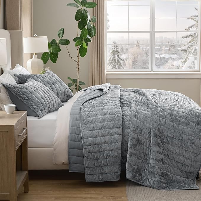 Bedsure Velvet Quilt King Size Set - Image 8