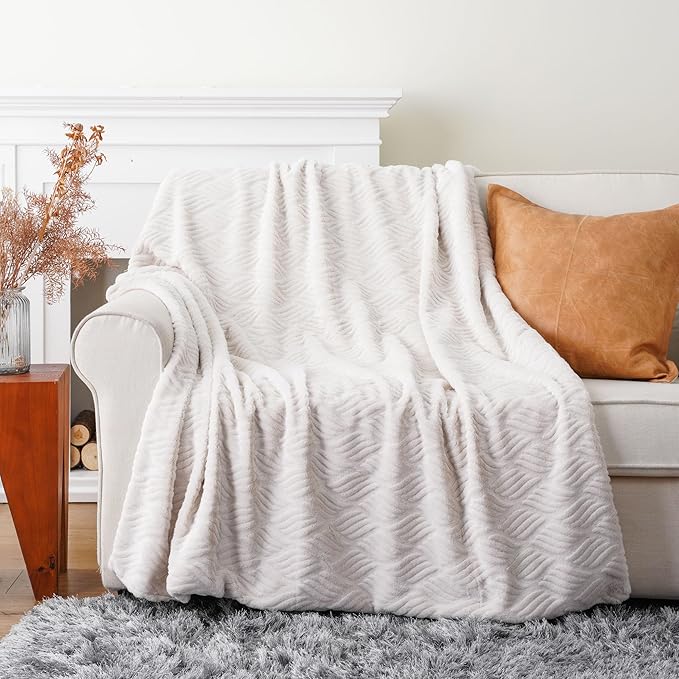 BATTILO HOME White Faux Fur Throw Blanket - Image 3