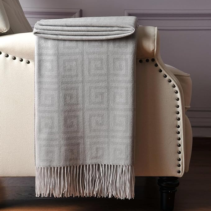CUDDLE DREAMS Premium Cashmere Throw Blanket - Image 2