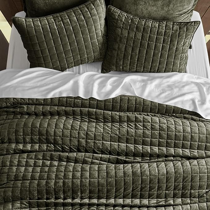 RECYCO Luxury Velvet Quilt Set, California King 118'' x 106'' Oversized - Image 3