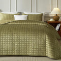 Powdion Velvet Quilt King, Luxurious King Size Quilt Bedding Set 3 Pieces Soft by POWDION