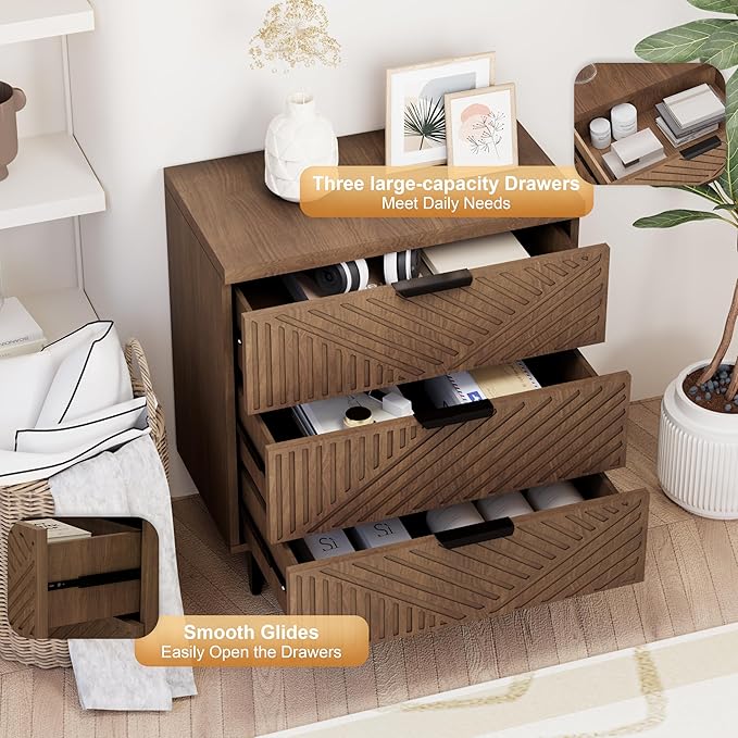 Royal Windsor Fluted Nightstand - Image 3