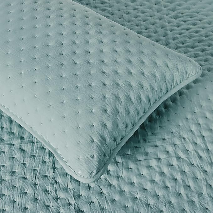 Amazon Basics Brushed Microfiber Quilt Set, Extra Soft - Image 3
