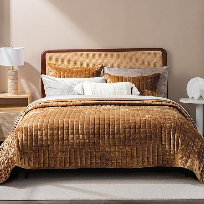 RECYCO Luxury Velvet Quilt Set Full Queen Size Bedding Sets, Ultra Soft Velvet by RECYCOHOMECOLLECTION