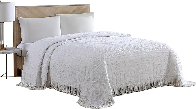 Beatrice Home Fashions Medallion Chenille Bedspread by BeatriceHomeFashions