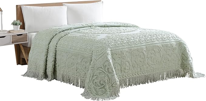 Beatrice Home Fashions Medallion Chenille Bedspread by BeatriceHomeFashions