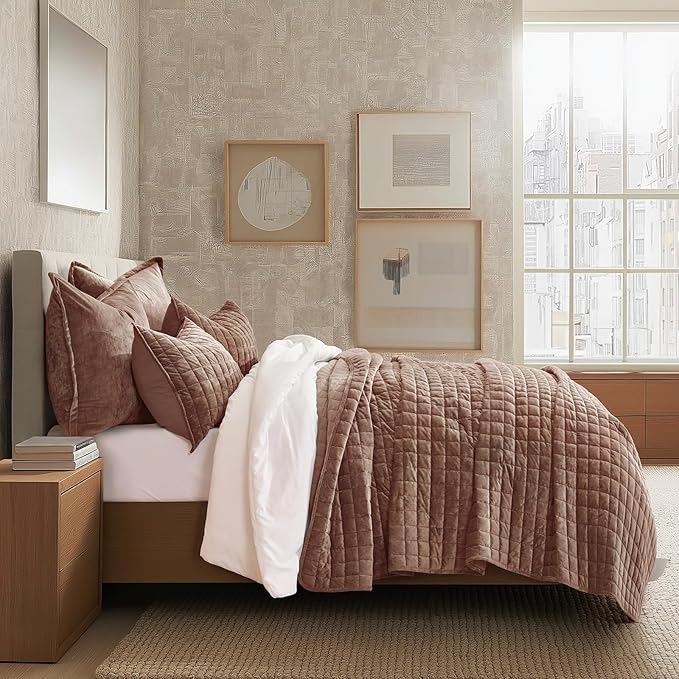 RECYCO Luxury Velvet Quilt Queen Size Bedding Set, Ultra Soft Velvet Comforter - Image 3