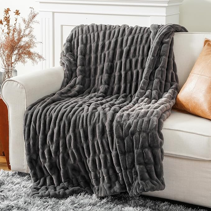 BATTILO HOME Luxury Faux Fur Blanket - Image 2