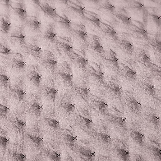 Amazon Basics Brushed Microfiber Quilt Set, Extra Soft - Image 4