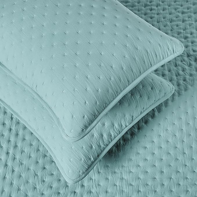 Amazon Basics Brushed Microfiber Quilt Set, Extra Soft - Image 3