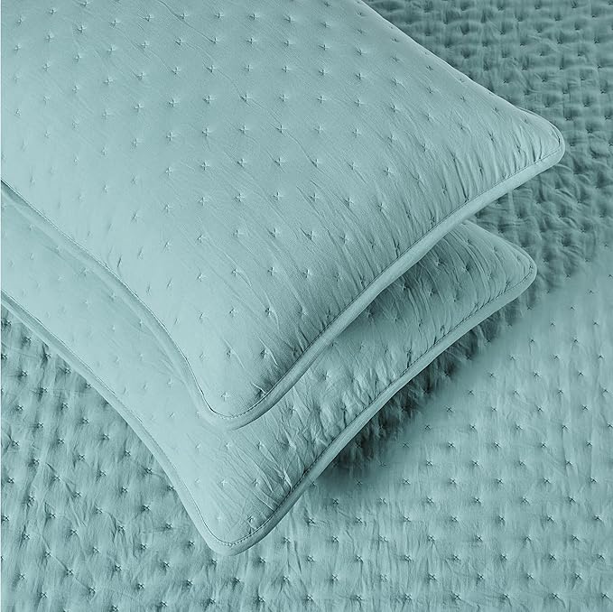 Amazon Basics Brushed Microfiber Quilt Set, Extra Soft - Image 3